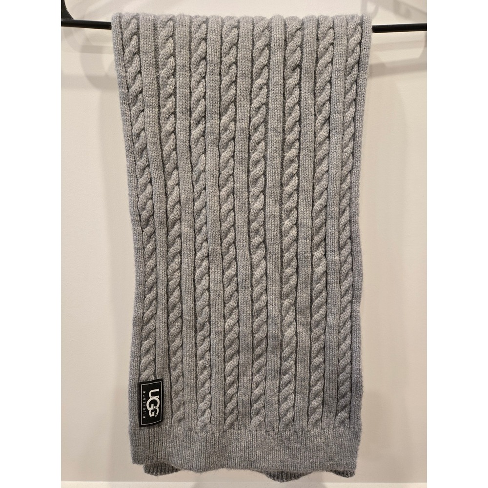 UGG Australia Heather Gray Cable Knit Scarf Soft Winter‎ Wrap Logo Patch